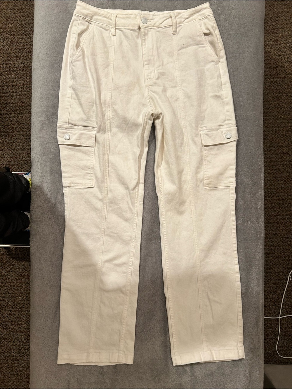 Judy Blue Women's White Straight Leg Cargo Pants Size 15/32 / Retail $69